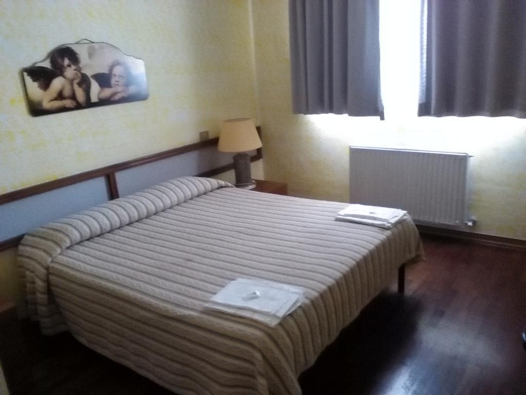 Hotel Cristallo Assergi Phòng bức ảnh