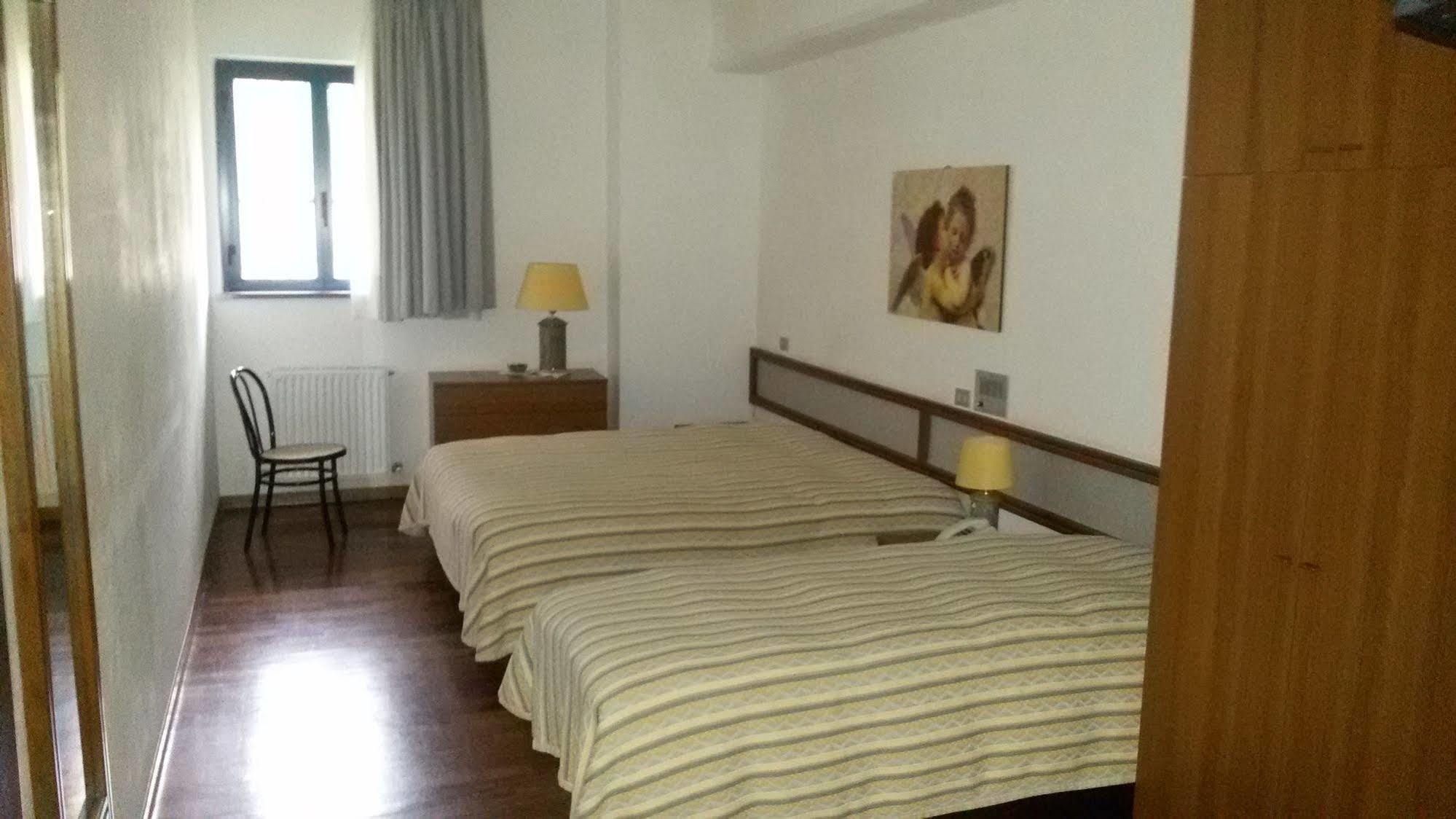 Hotel Cristallo Assergi Ngoại thất bức ảnh